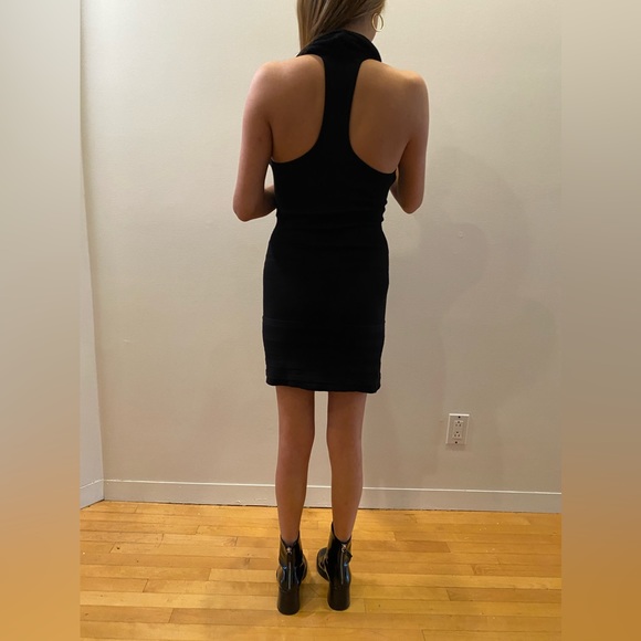 🔳Marciano Knit Top 🔳 - Picture 5 of 11